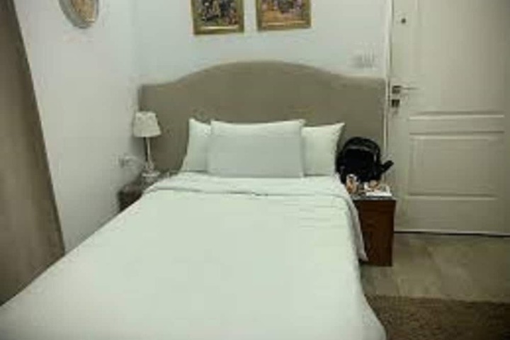 Room 17 of 58