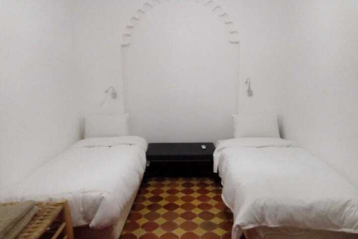 Room 8 of 40