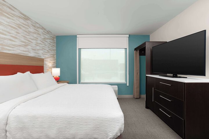 1 King Bed Hearing Accessible Studio Suite (1 of 16)