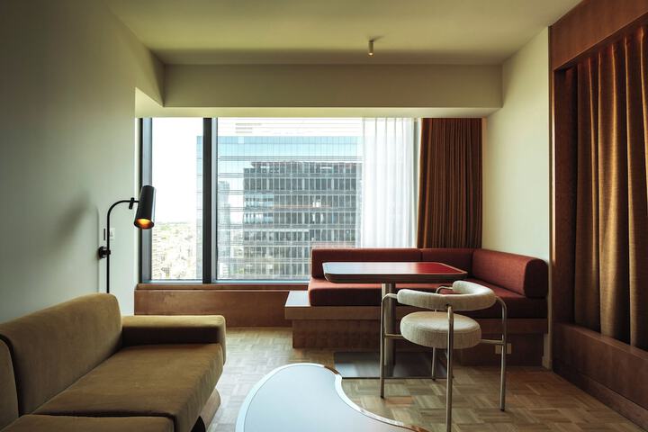 Room 33 of 75