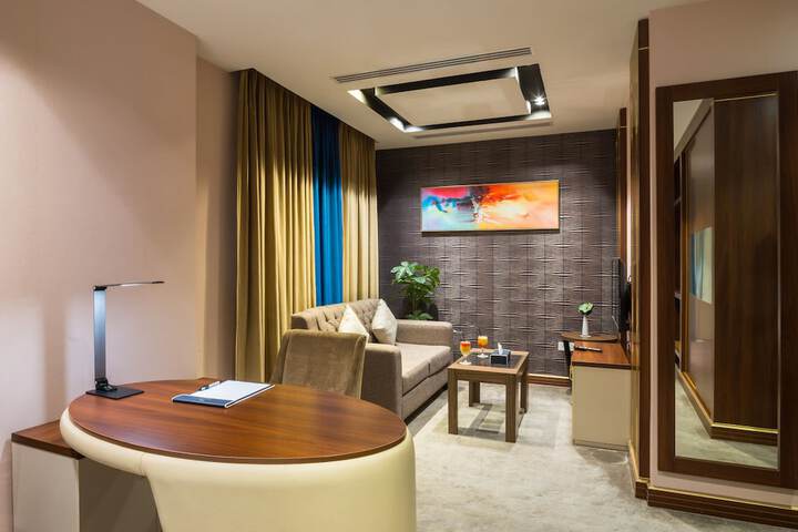 Room 16 of 52