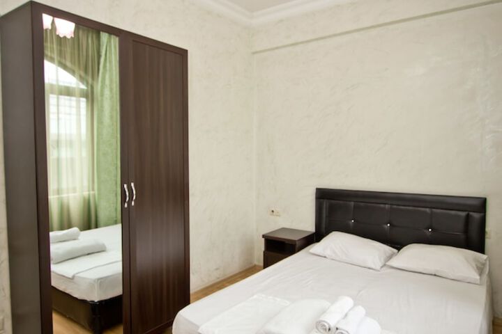 Room 77 of 93