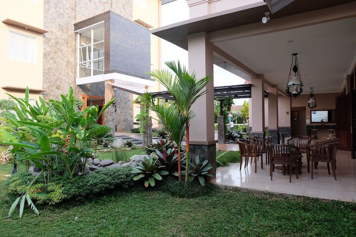 Terrace/Patio 14 of 30