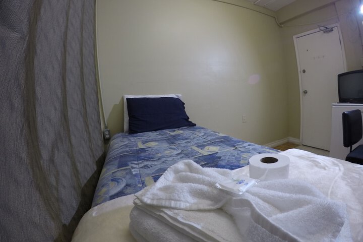Room 16 of 58