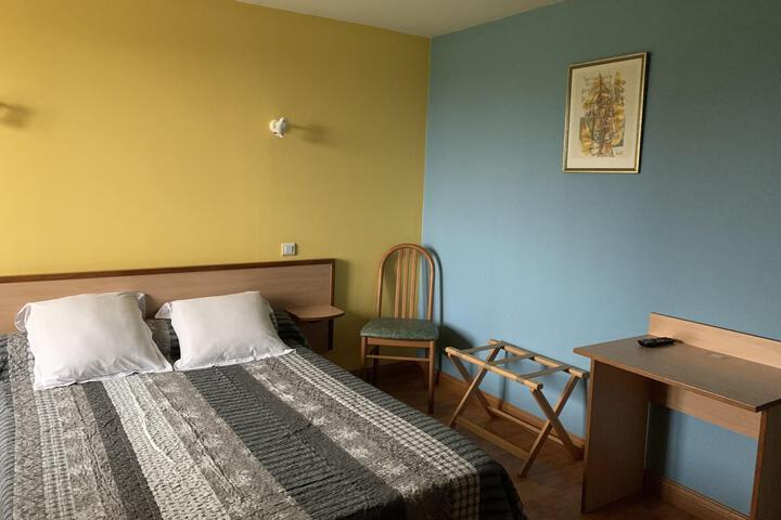 Room 18 of 33