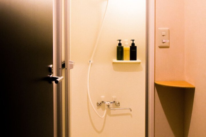 Room 23 of 49