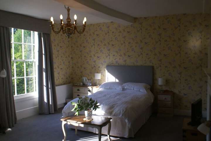 Room 3 of 20