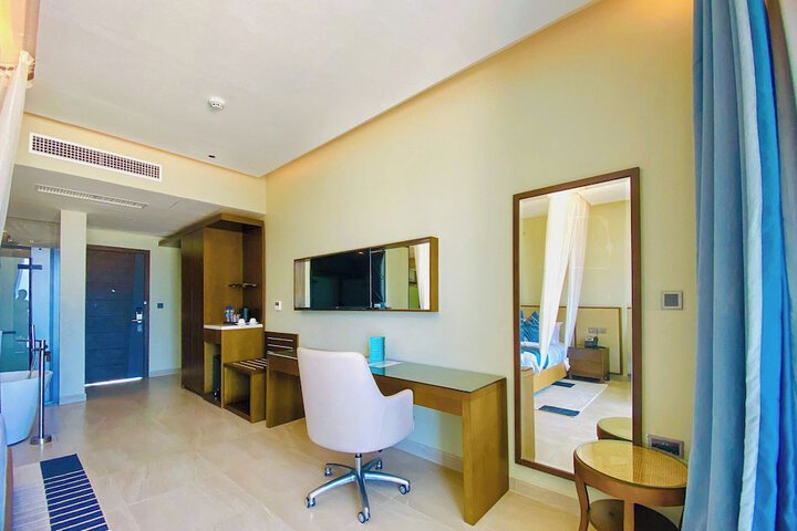 Room 35 of 120