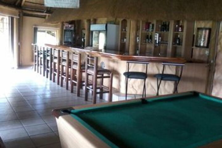 Lounge 42 of 54