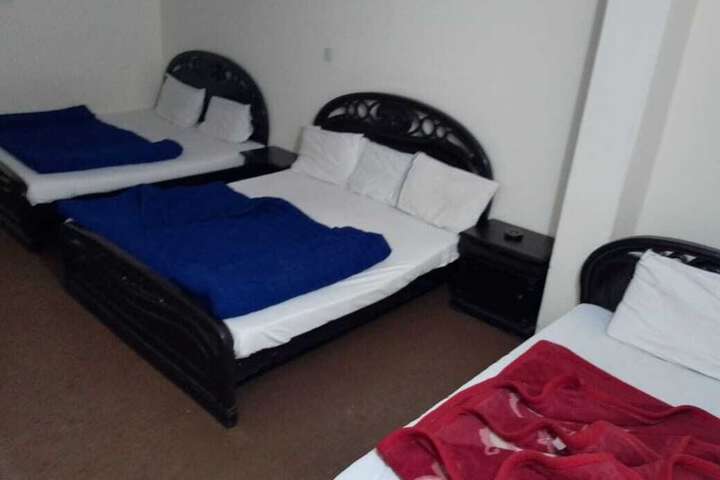 Room 10 of 11