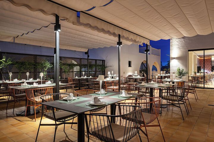 Dining 116 of 137