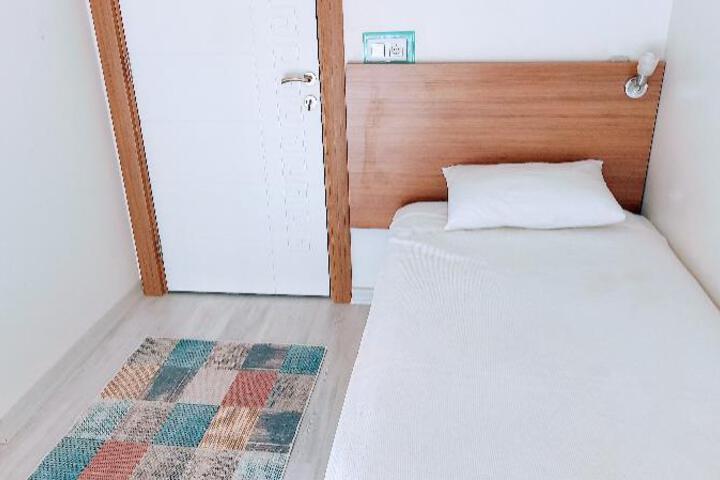 Room 130 of 190