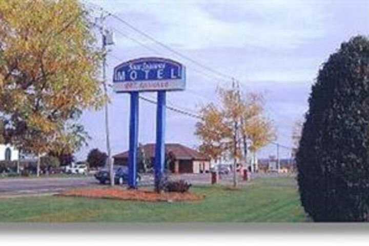 Four Seasons Motel
