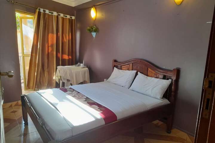Twin Tower Gardens Hotel