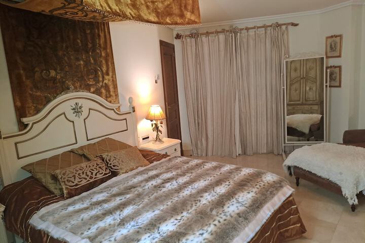 Room 18 of 60