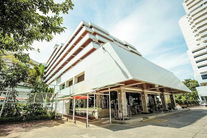 Hotel 142 of 143