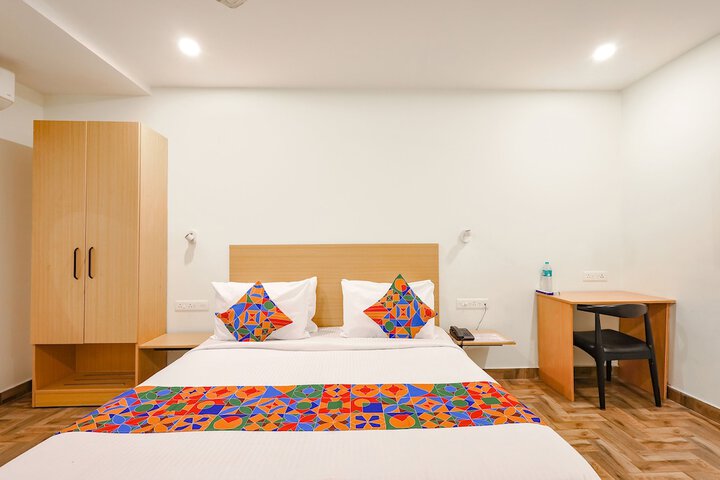 Room 8 of 30