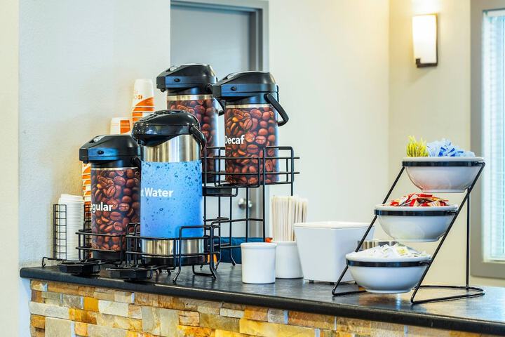 Breakfast/Coffee Service 44 of 48