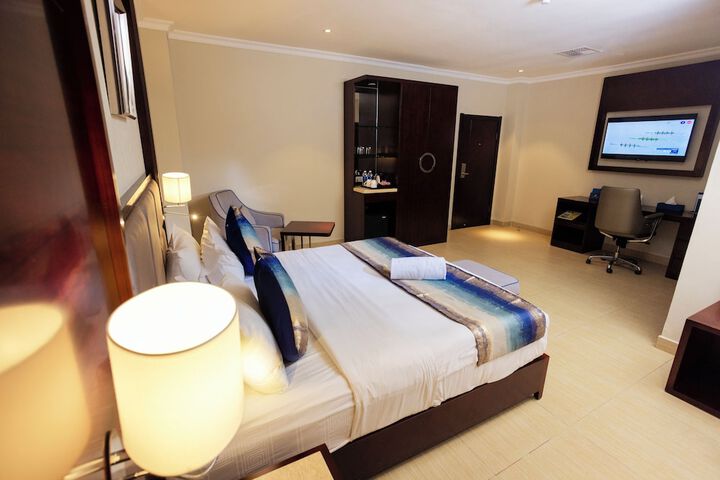 Room 3 of 51