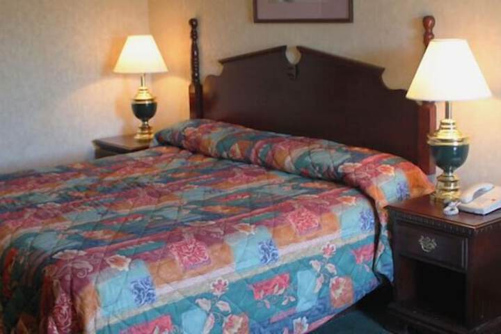 Room 3 of 20