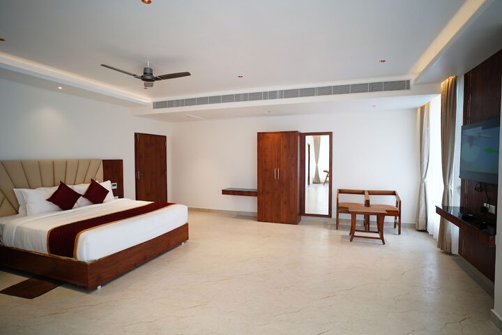 Room 19 of 103