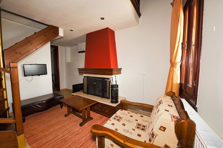 Room 44 of 49