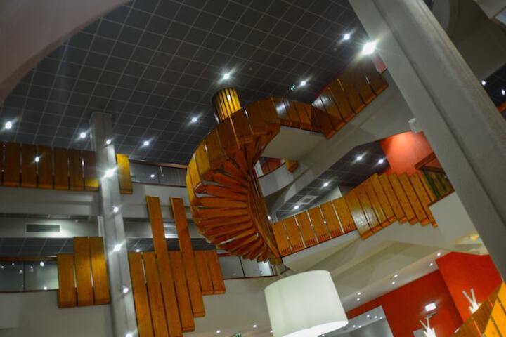 Entrance & Lobby