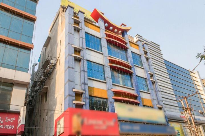 Hotel New Platinum opp New malakpet metro station