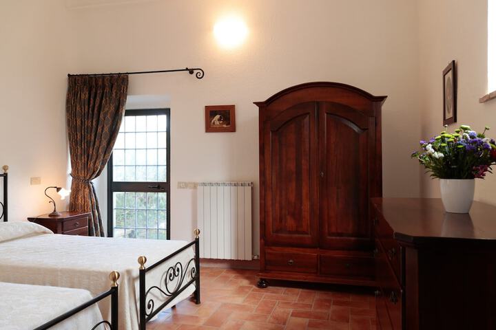 Room 7 of 65