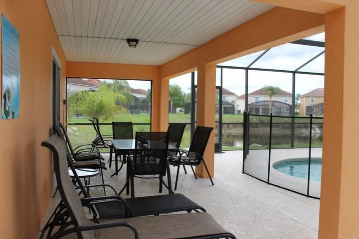 Terrace/Patio 2 of 3