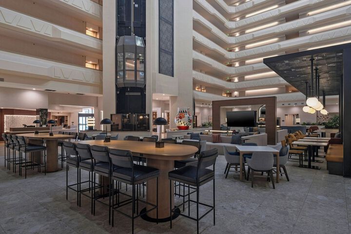 Entrance & Lobby