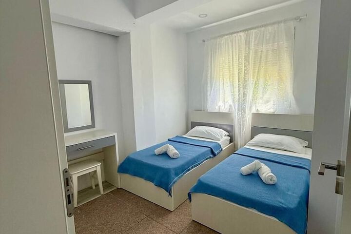 Room 22 of 37