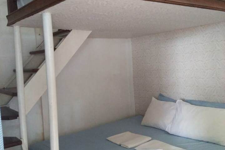 Room 17 of 19