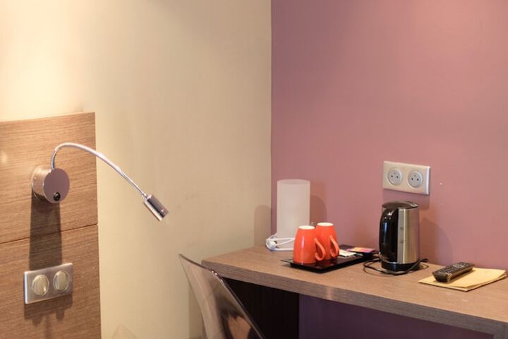 Room 8 of 34