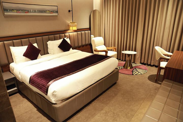 Room 9 of 53