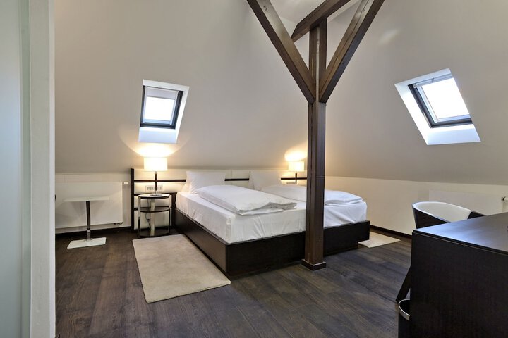 Room 7 of 78