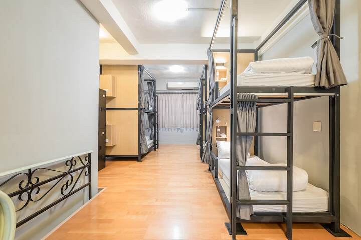 Room 4 of 34