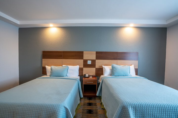Deluxe 2 Double Beds (1 of 7)