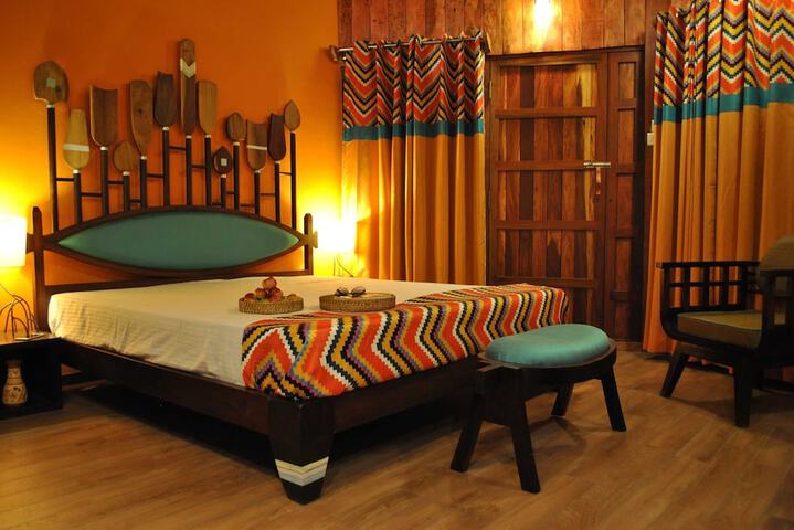 Room 6 of 38