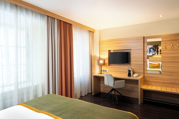 Room 14 of 31