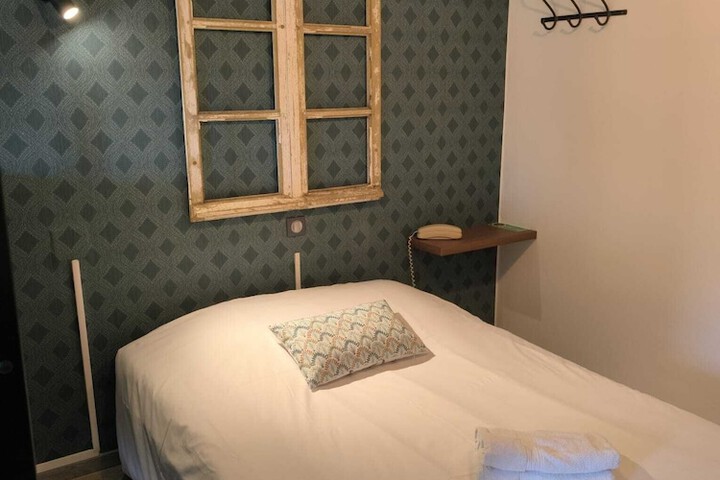 Room 17 of 53