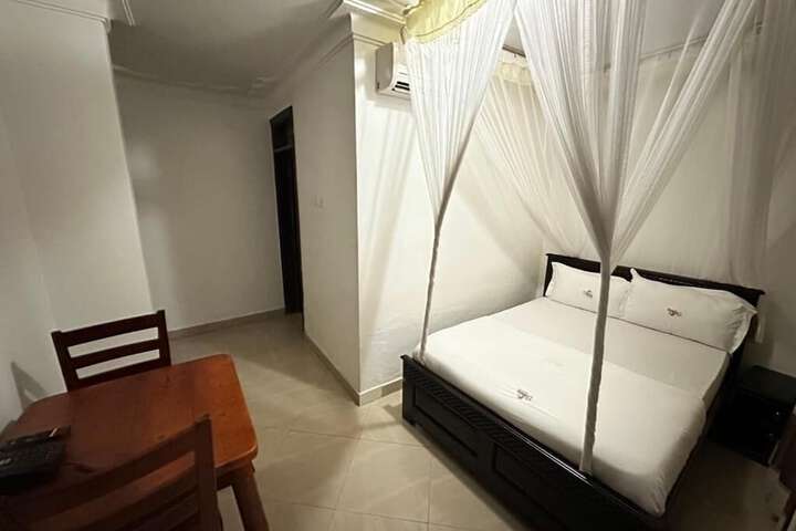 Room 6 of 45