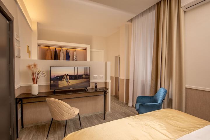 Room 21 of 45