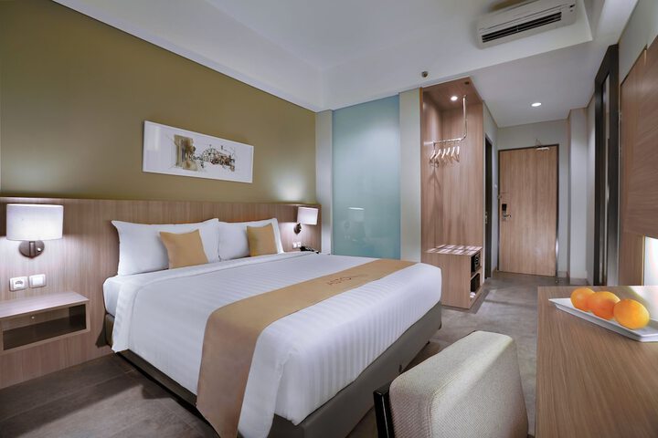 Room 3 of 50