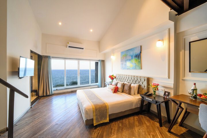 Room 34 of 68