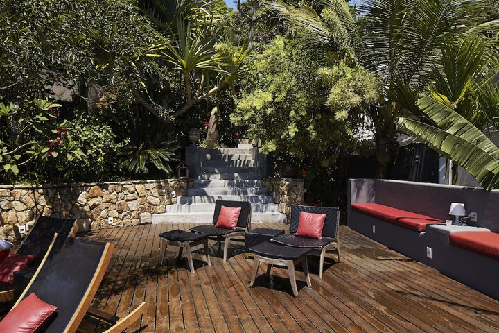 Sundeck 52 of 52