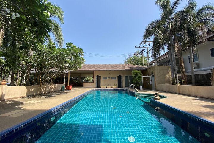 C.A.P. Mansion Hotel