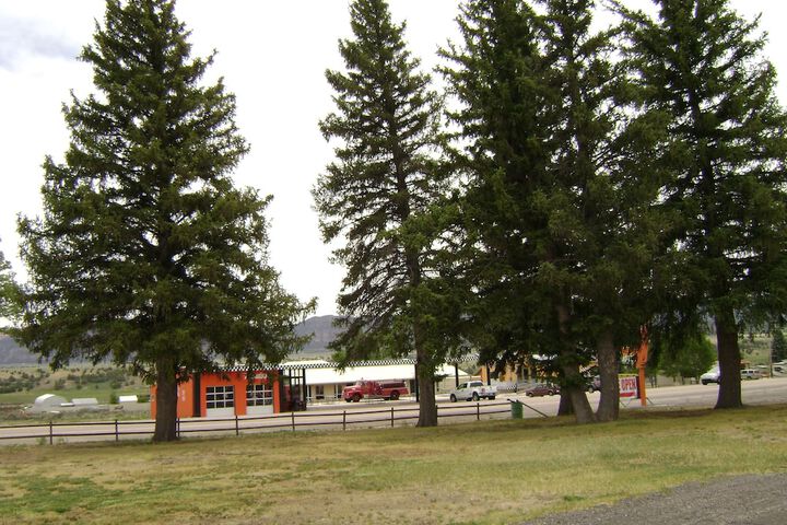 Property Grounds 26 of 33