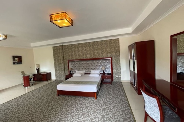 Room 16 of 56