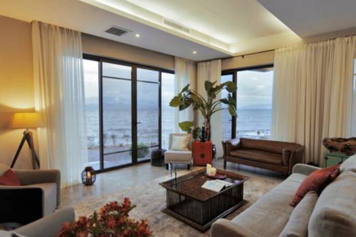 Hotel Interior 11 of 27
